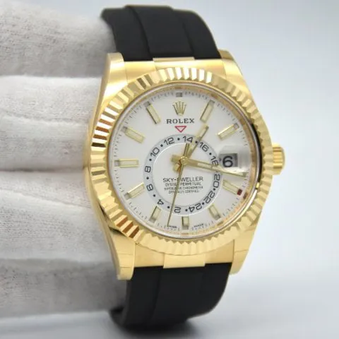 Rolex Sky-Dweller 326238 42mm Yellow gold White