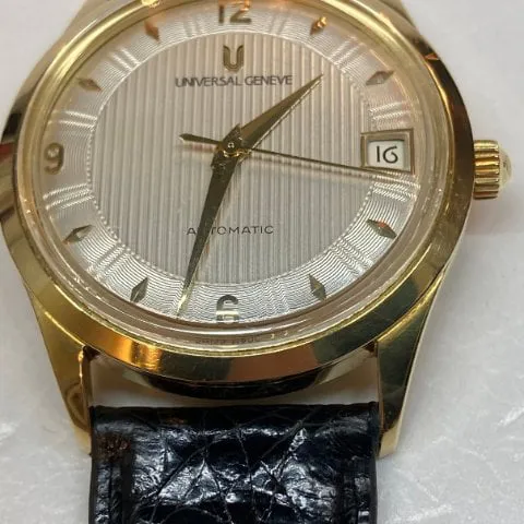 Universal Genève Polerouter 169.110 / 51.3 Yellow gold