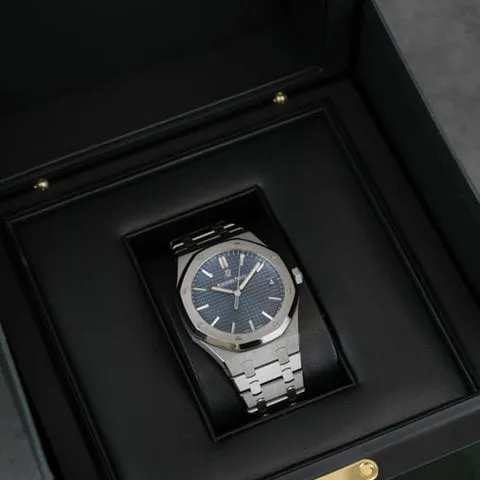 Audemars Piguet Royal Oak 15500ST.OO.1220ST.01 41mm Stainless steel Blue