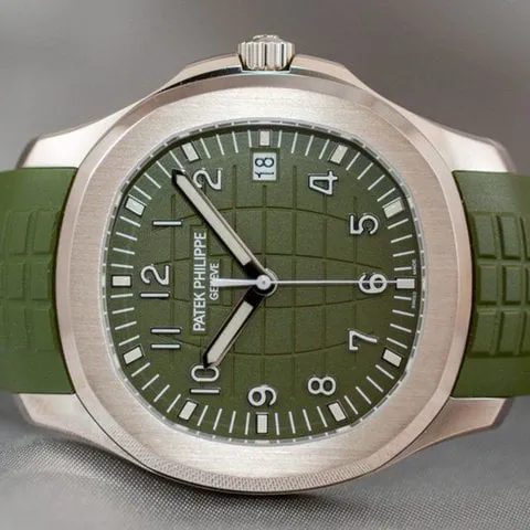 Patek Philippe Aquanaut 5168G-010 42mm White gold Green