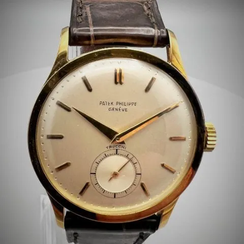 Patek Philippe Calatrava 570 36mm Yellow gold Champagne