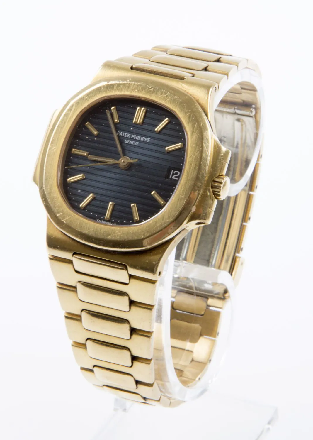 Patek Philippe Nautilus 3900 38mm Yellow gold Blue 6