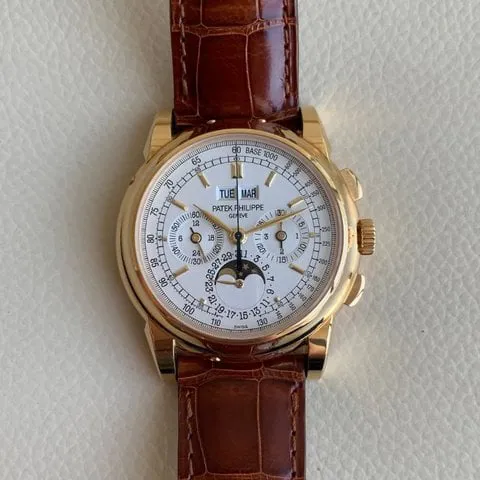 Patek Philippe Perpetual Calendar Chronograph 5970J-001 40mm Yellow gold Silver