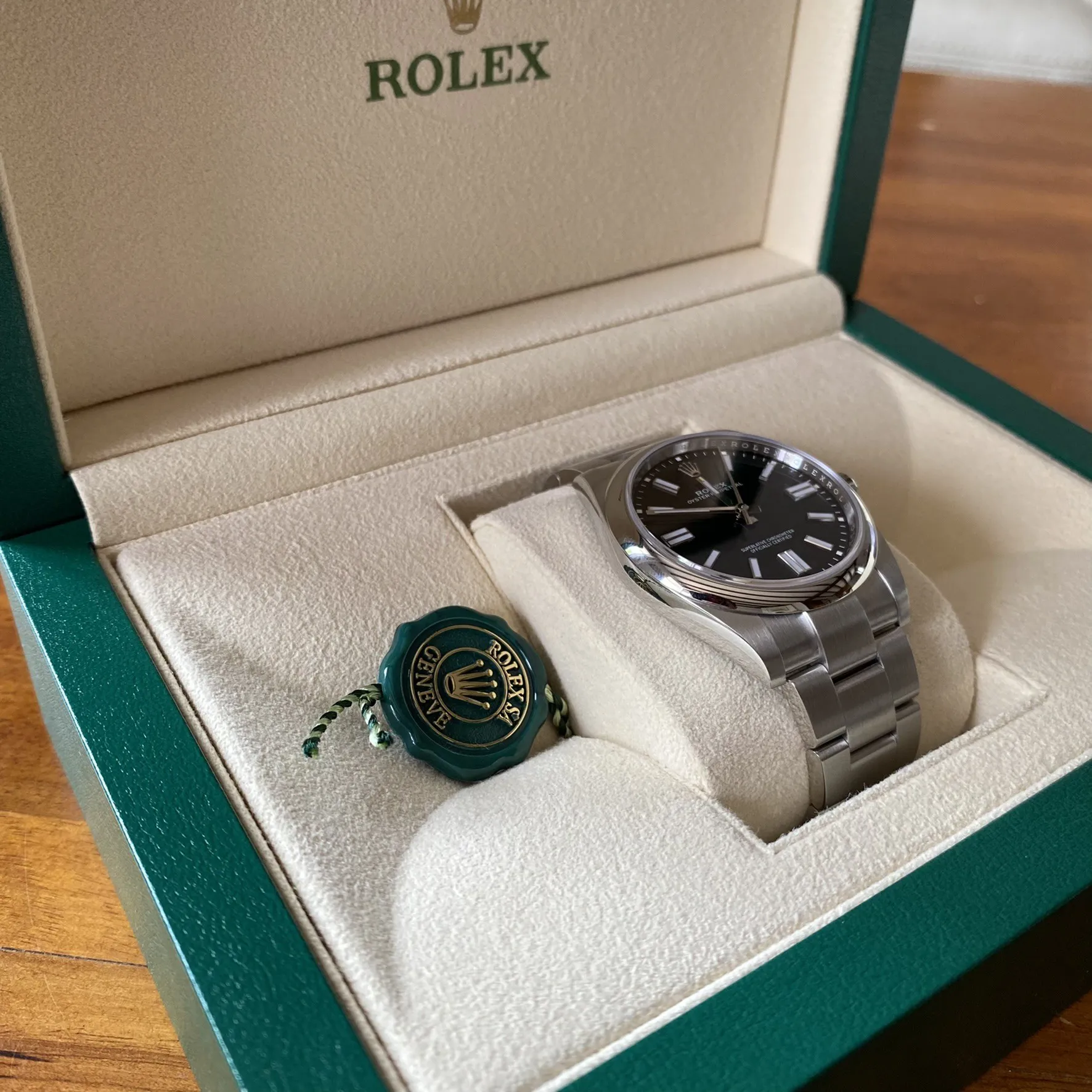 Rolex Oyster Perpetual 41 124300 41mm Stainless steel Black 2