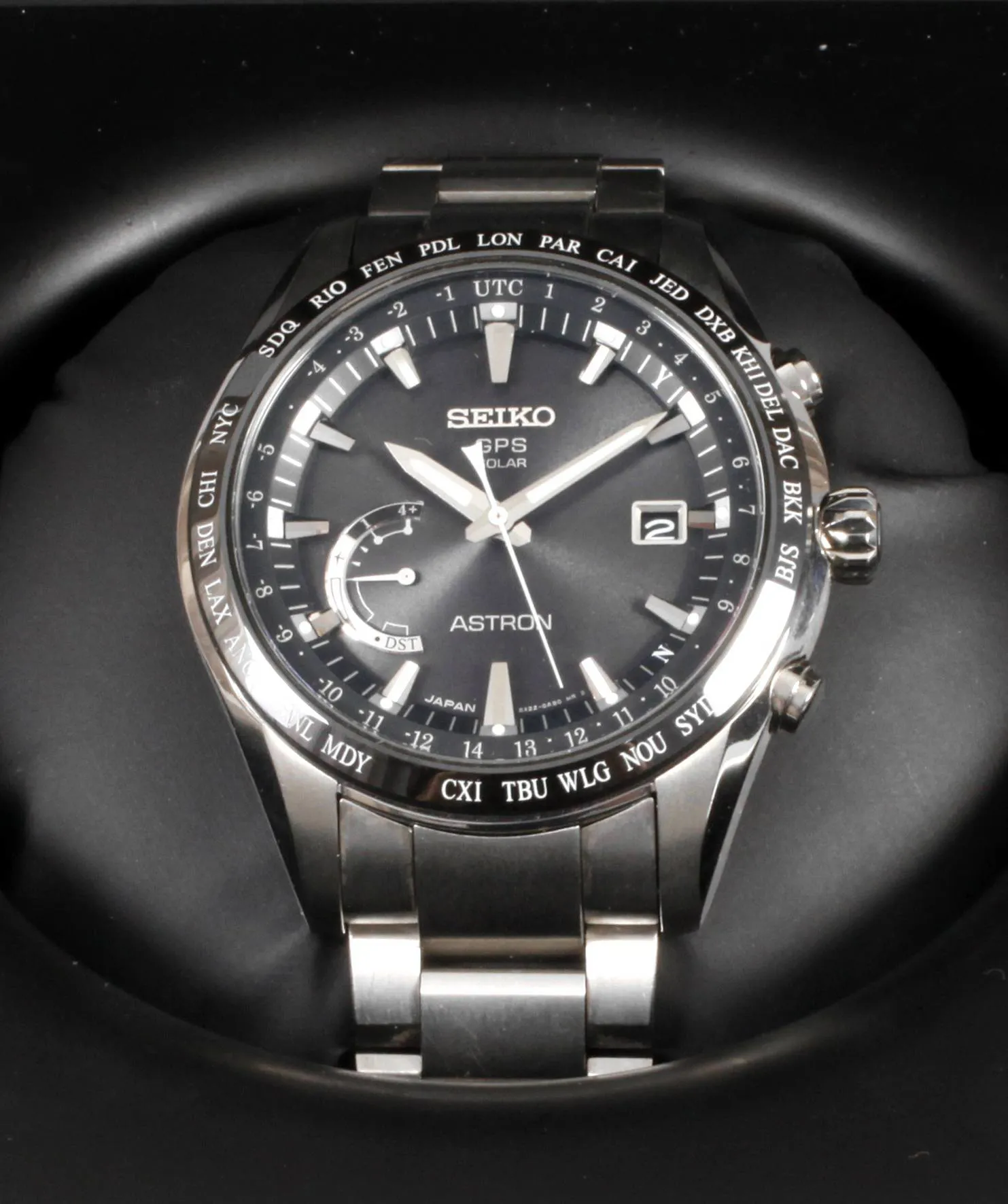 Seiko Astron 45mm Stainless steel Black