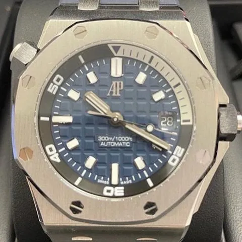 Audemars Piguet Royal Oak Offshore Diver 15720ST.OO.A027CA.01 42mm Stainless steel Blue