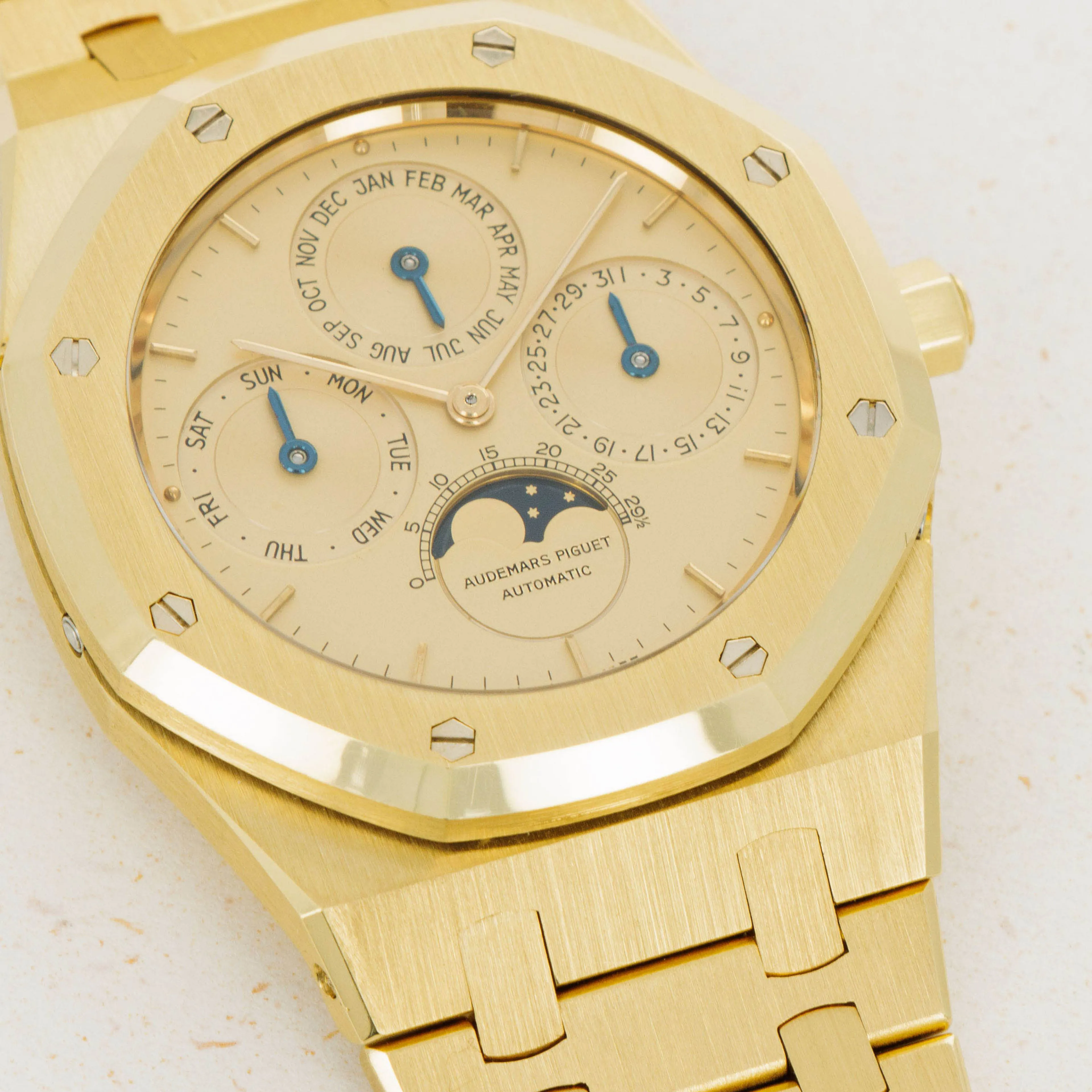 Audemars Piguet Royal Oak 25654BA 39mm Yellow gold Champagne 1