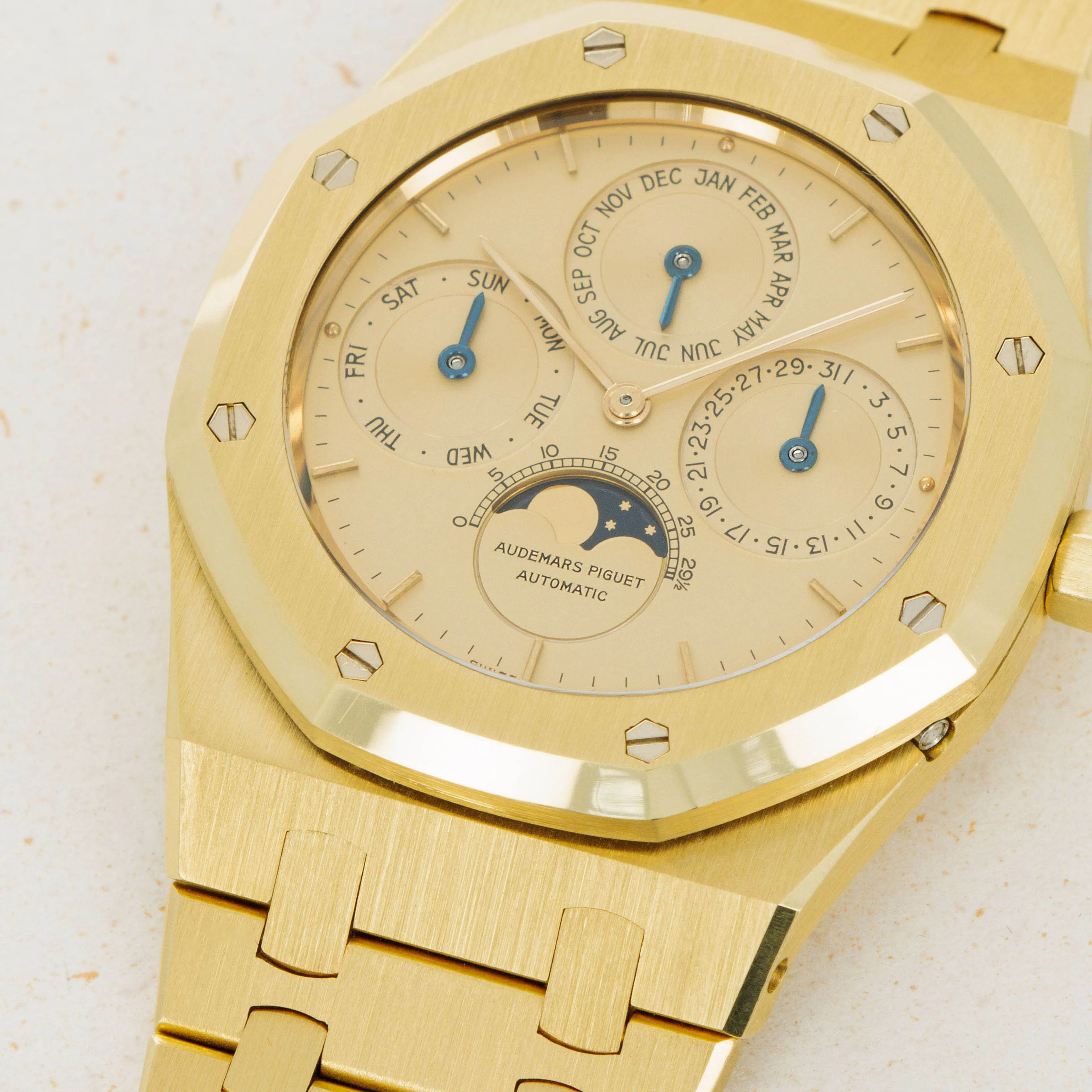 Audemars Piguet Royal Oak 25654BA 39mm Yellow gold Champagne 2