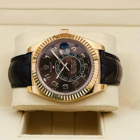 Rolex Sky-Dweller 326135 42mm Rose gold Brown