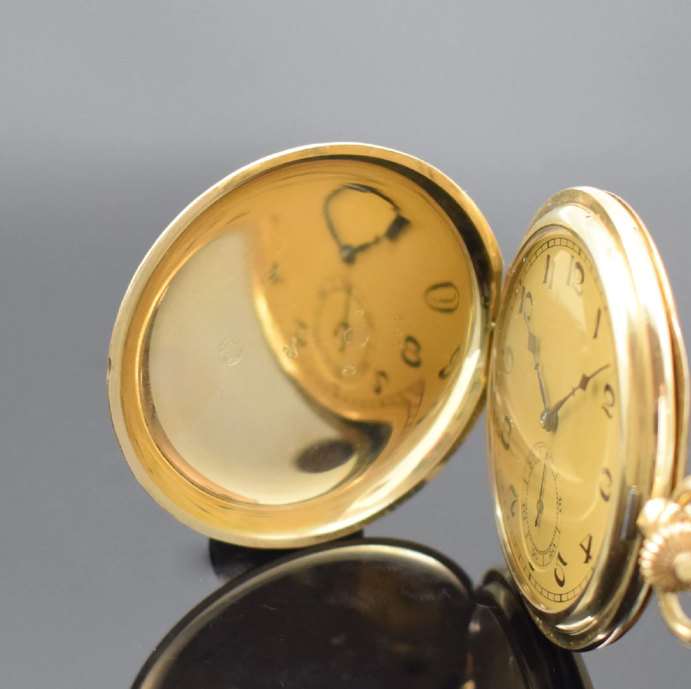 Moeris 52mm Yellow gold Gilt dial 1