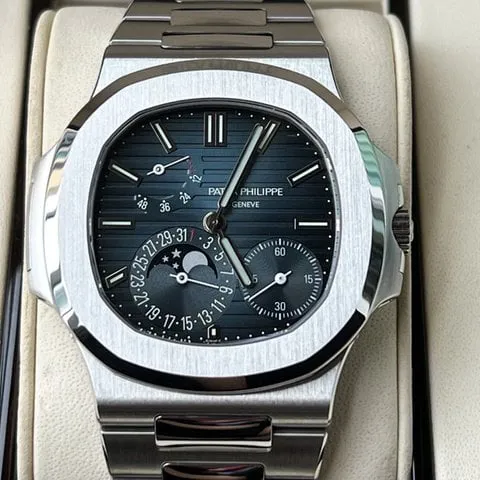 Patek Philippe Nautilus Moonphase 5712/1A-001 40mm Stainless steel Blue