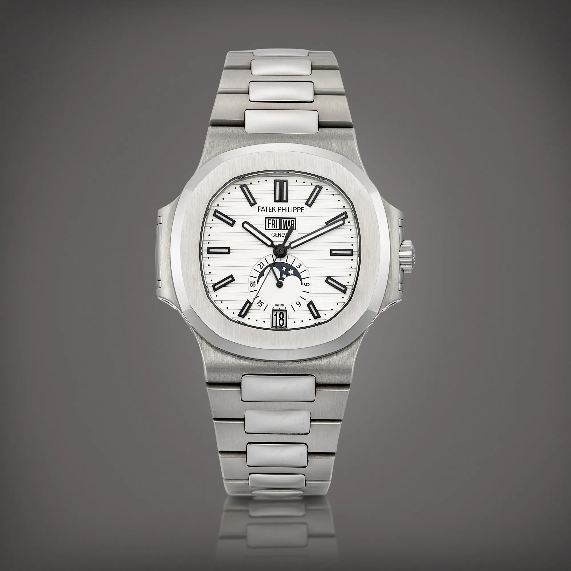 Patek Philippe Nautilus 5726 40.5mm Stainless steel White