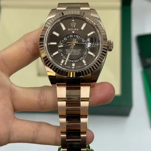 Rolex Sky-Dweller 326935 42mm Rose gold Brown