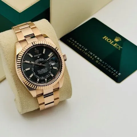 Rolex Sky-Dweller 326935 42mm Rose gold Grey