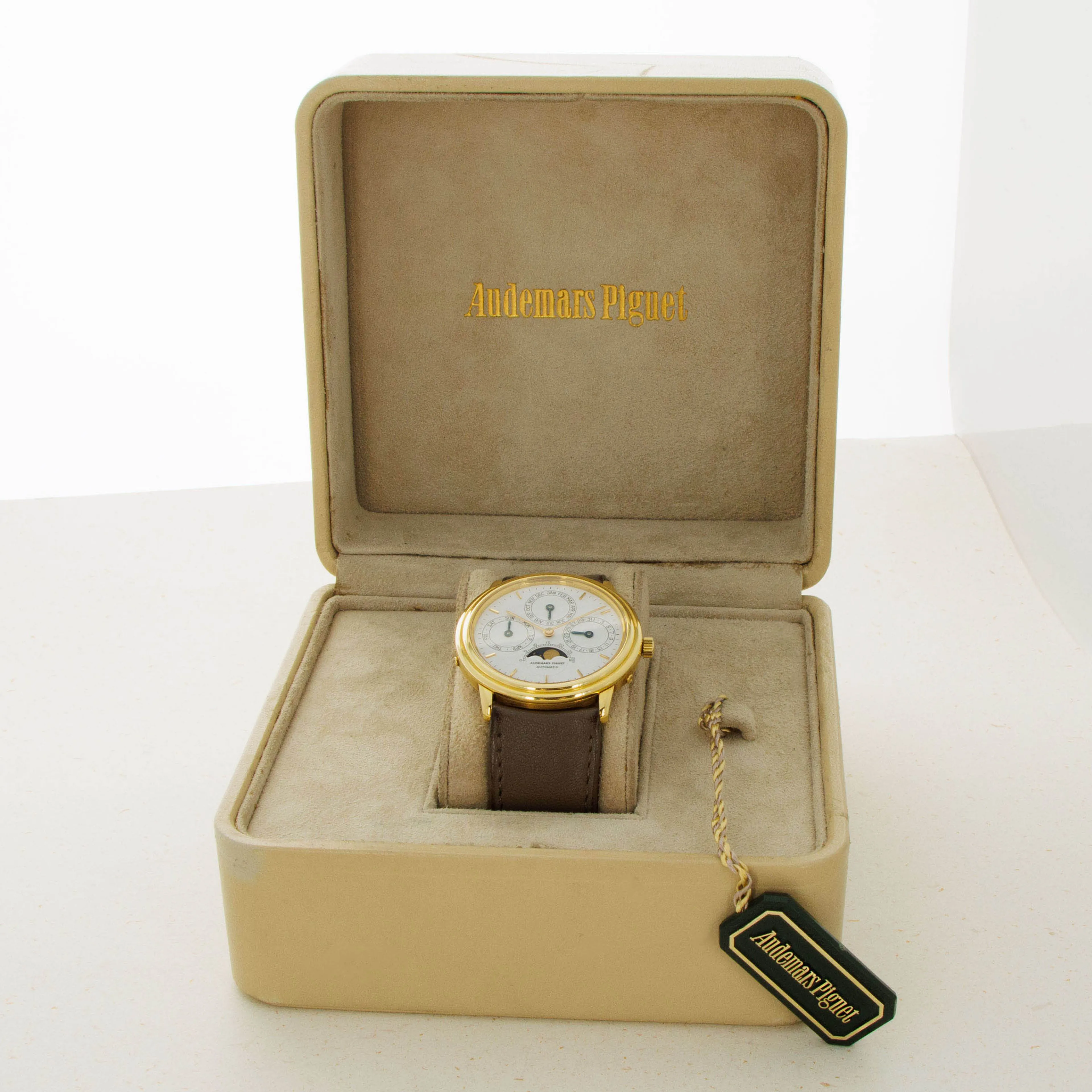 Audemars Piguet Quantiême Perpetual 25657BA 36mm Yellow gold White 12