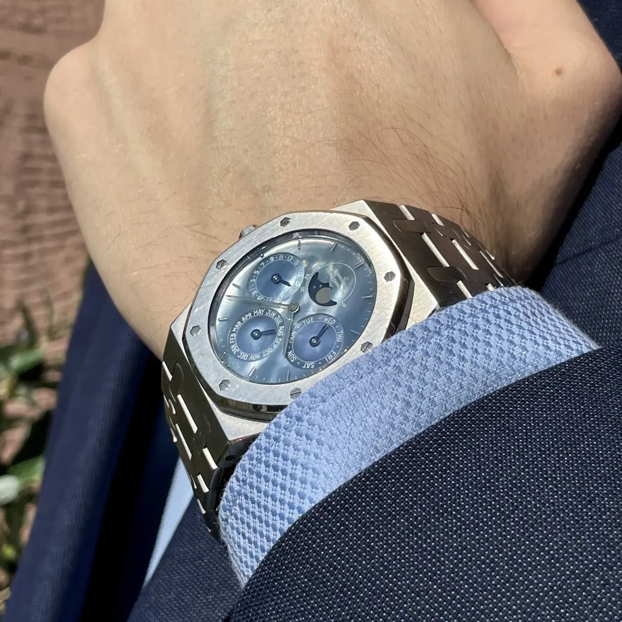 Audemars Piguet Royal Oak 25686PT 39mm Platinum Mother-of-pearl 19