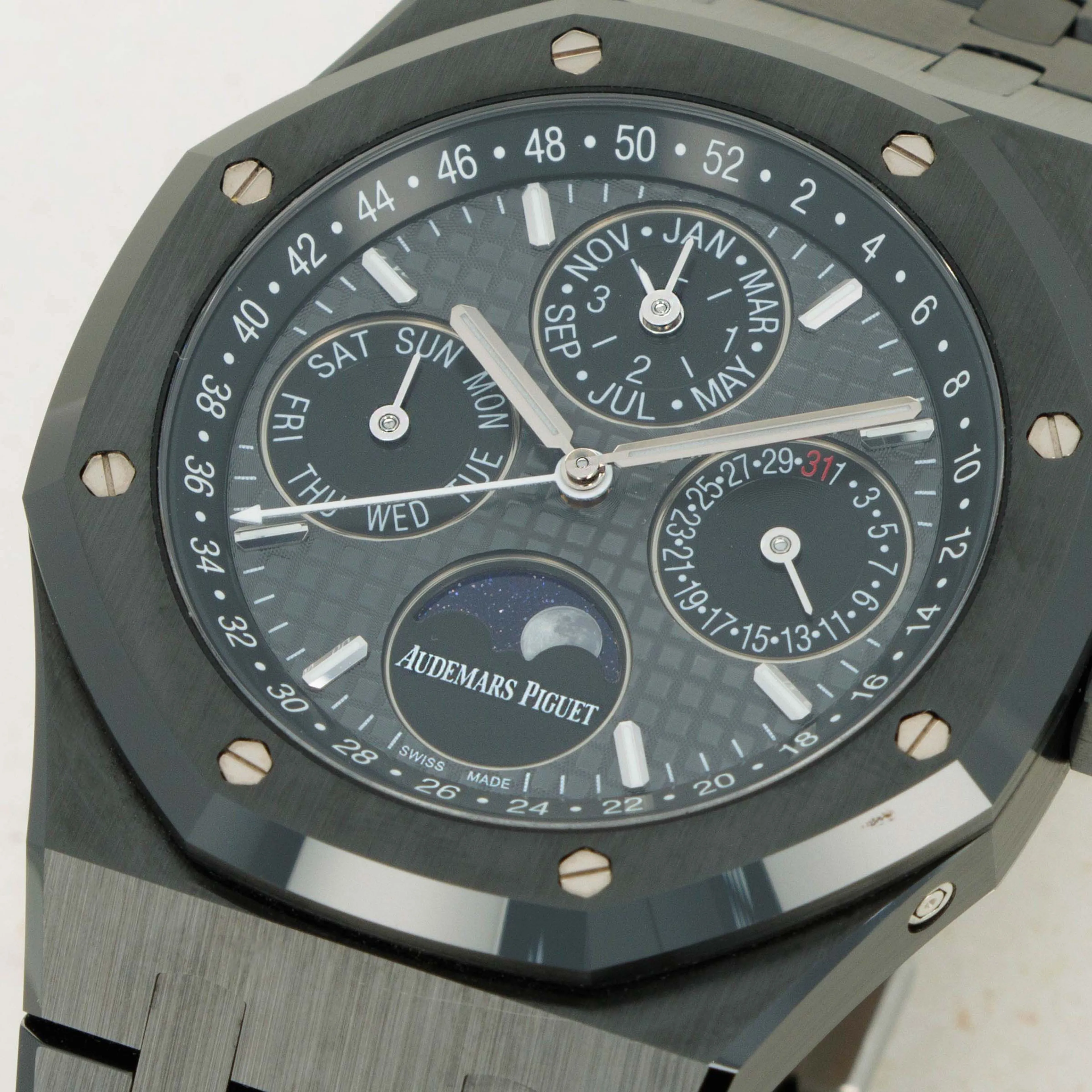 Audemars Piguet Royal Oak Perpetual Calendar 26579CE.OO.1225CE.01 41mm Ceramic Gray 2