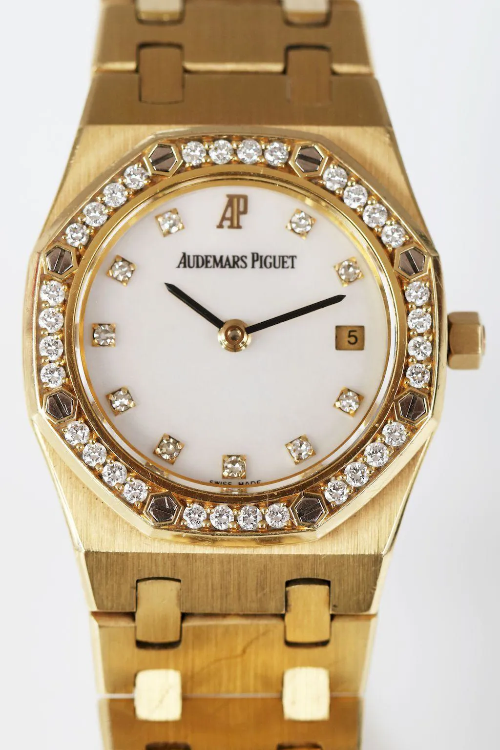 Audemars Piguet Royal Oak Lady 24mm Yellow gold White