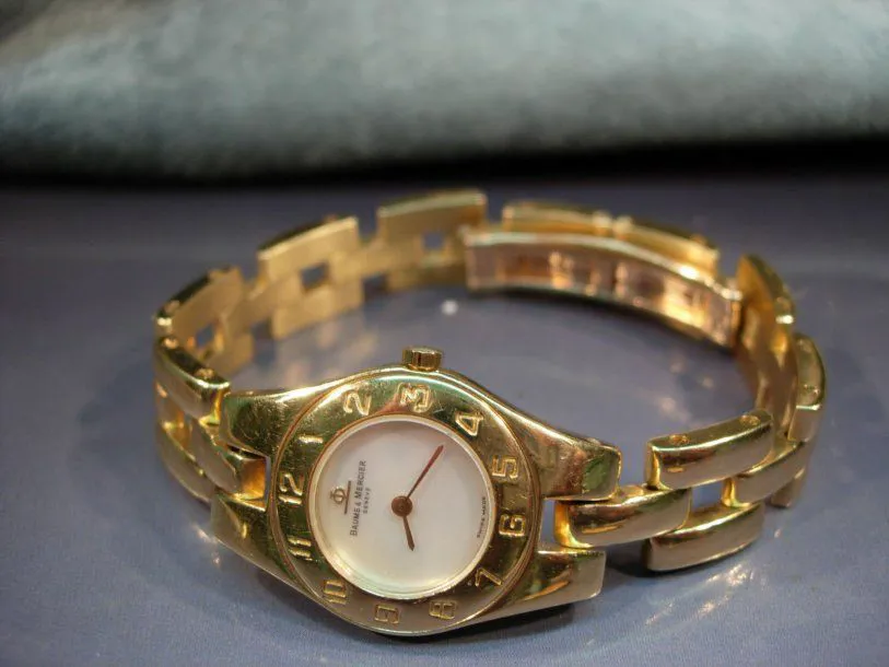 Baume & Mercier Yellow gold Mother-of-pearl