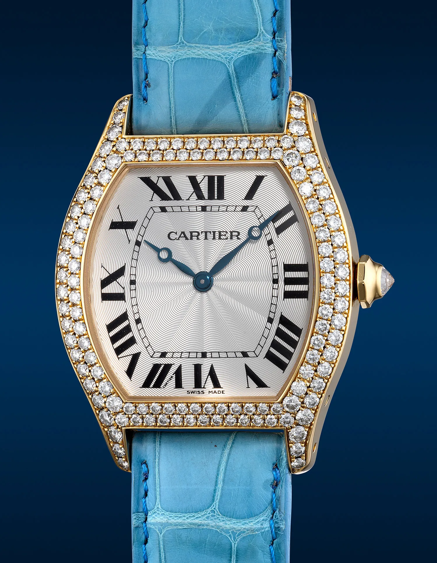 Cartier Tortue 2496 33mm Yellow gold White