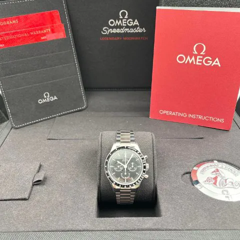 Omega Speedmaster Moon watch 311.30.40.30.01.001 39.5mm Steel Black