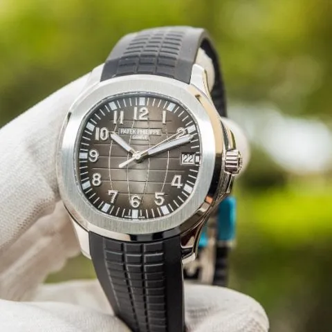 Patek Philippe Aquanaut 5167A-001 40mm Stainless steel Black