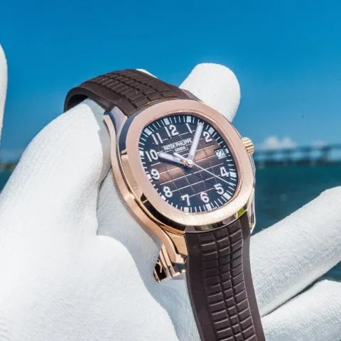 Patek Philippe Aquanaut 5167R-001 40mm Rose gold Brown