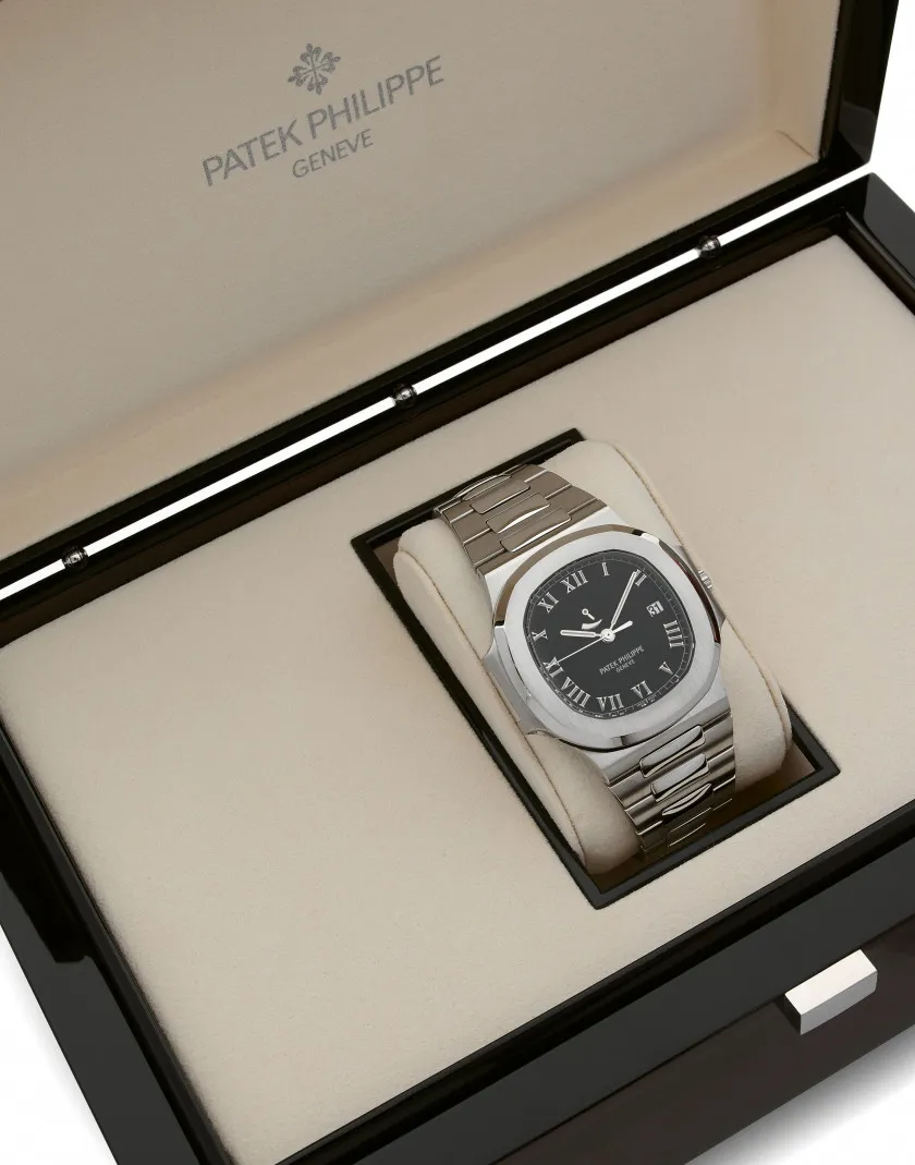 Patek Philippe Nautilus 3710/1A 42mm Stainless steel Black 3