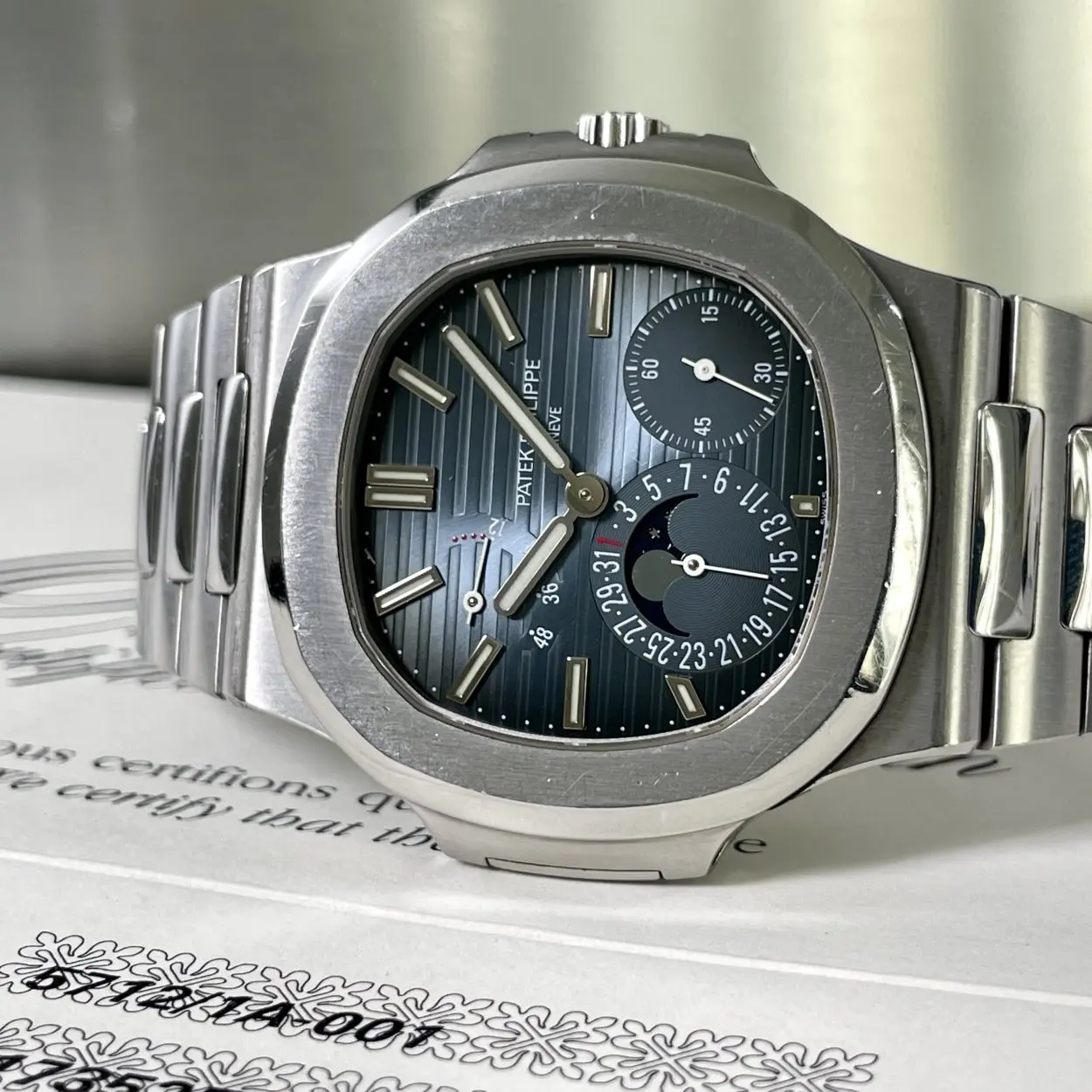 Patek Philippe Nautilus Moonphase 5712/1A-001 40mm Stainless steel Blue 19