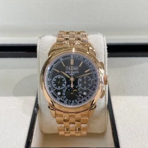 Patek Philippe Perpetual Calendar Chronograph 5270/1R-001 41mm Rose gold Black