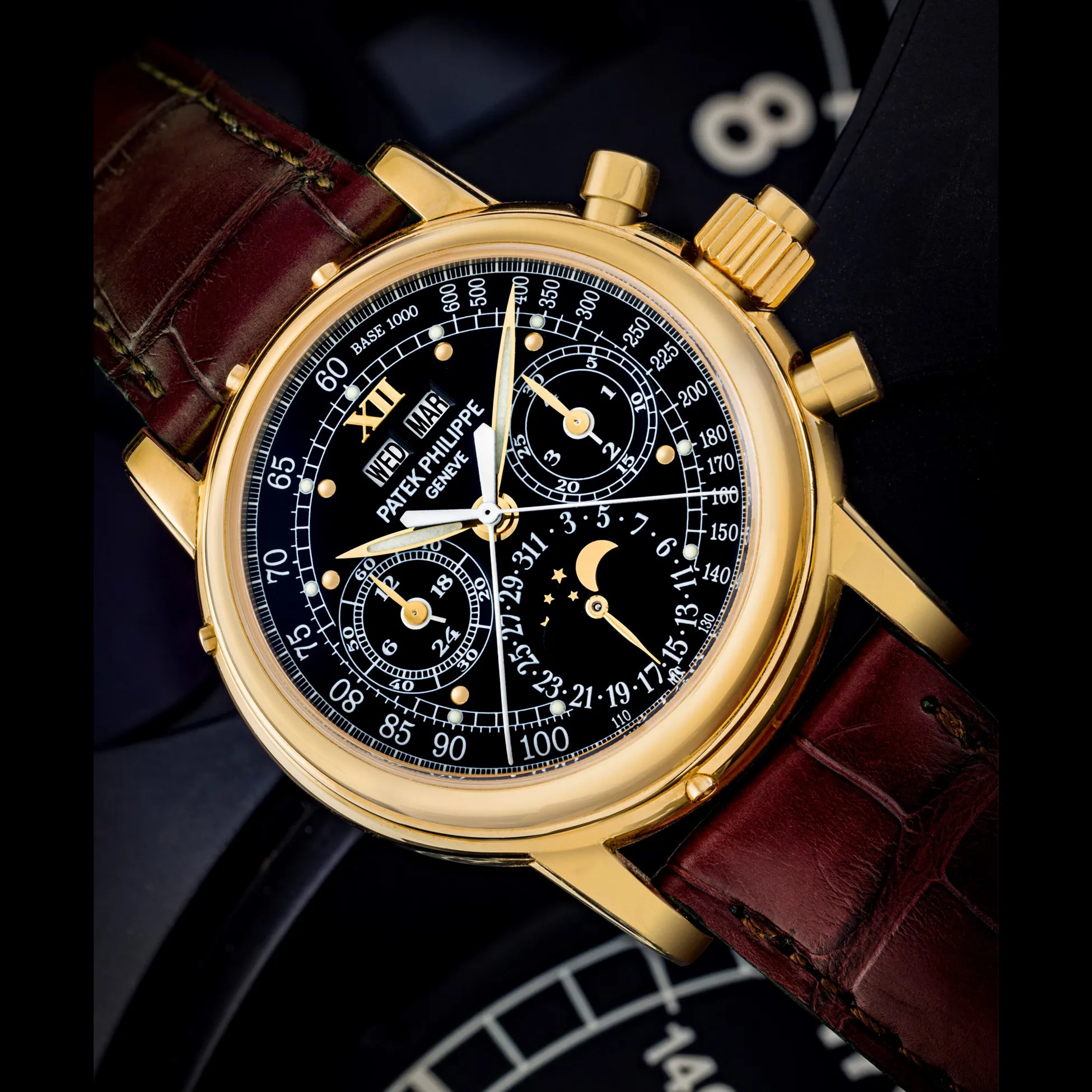 Patek Philippe Perpetual Calendar 5004J-017 36mm Yellow gold Balck