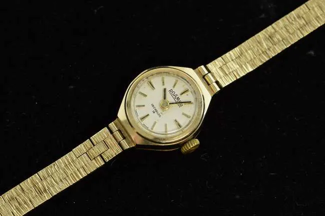 Roamer Yellow gold Champagne