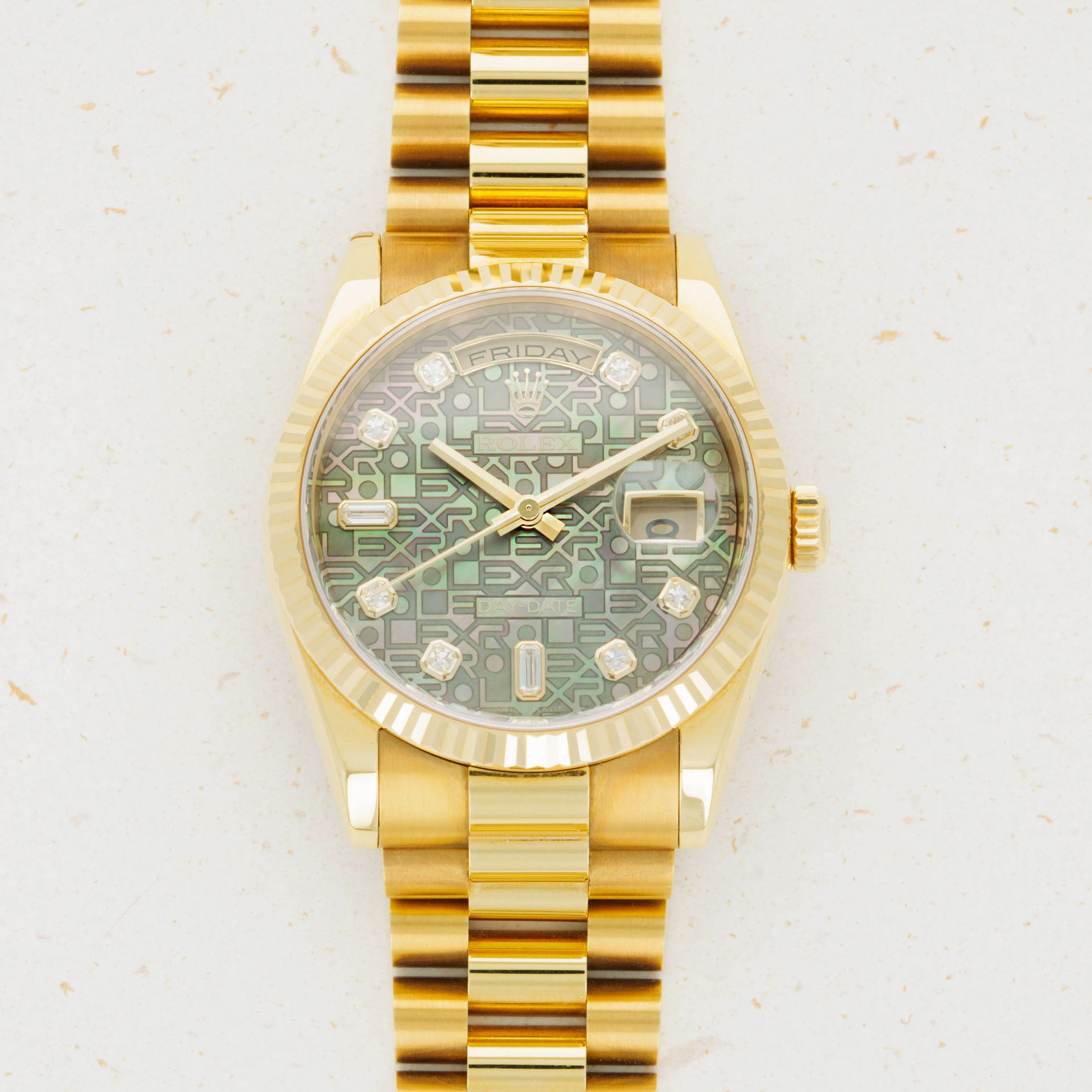 Rolex Day-Date 36 118238 36mm Yellow gold Mother-of-pearl