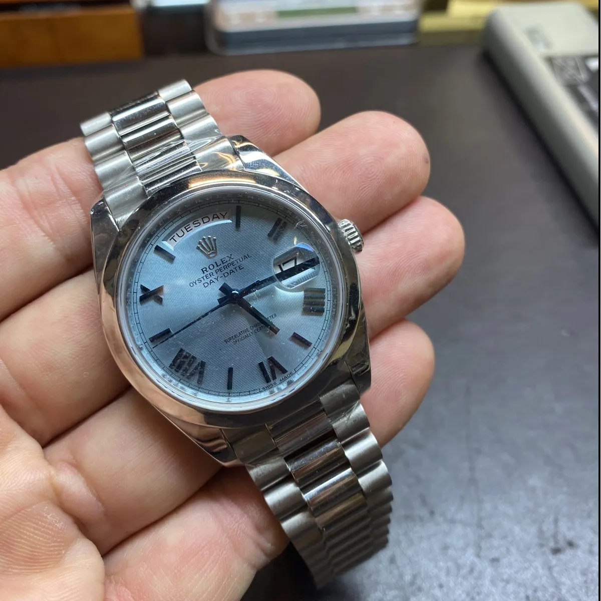 Rolex Day-Date 40 228206 40mm Platinum Blue