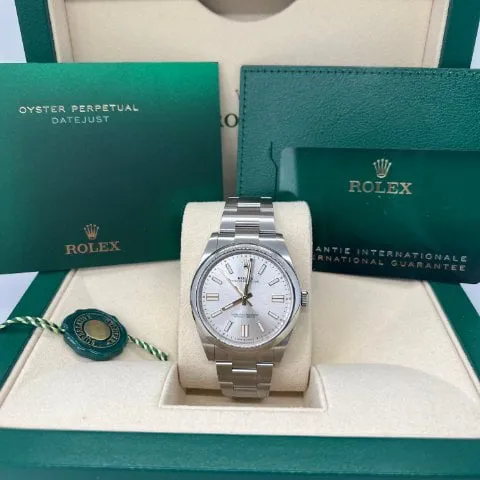 Rolex Oyster Perpetual 41 124300 41mm Stainless steel Silver