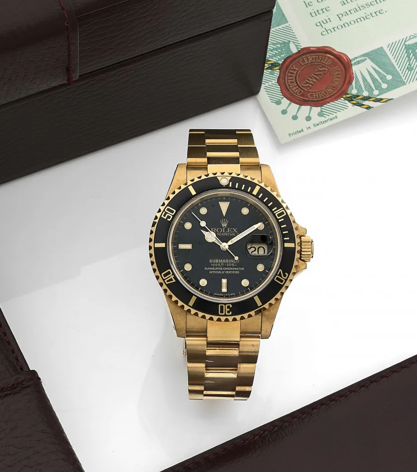 Rolex Submariner 16618 40mm Yellow gold Black