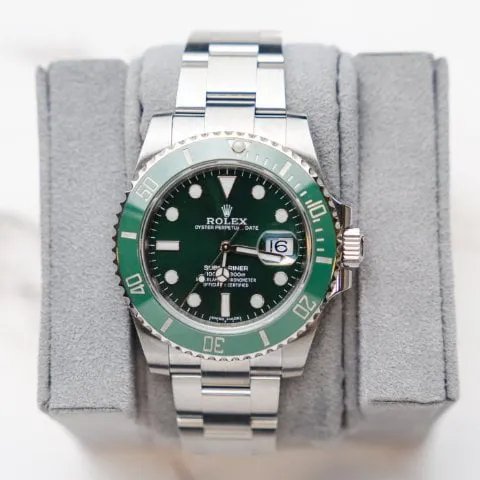 Rolex Submariner 116610LV 40mm Steel Green