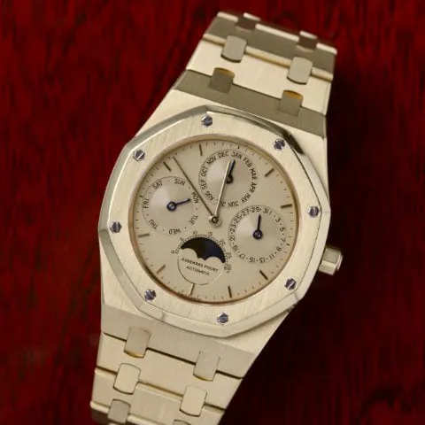 Audemars Piguet Royal Oak Perpetual Calendar 25554BA nullmm Yellow gold White