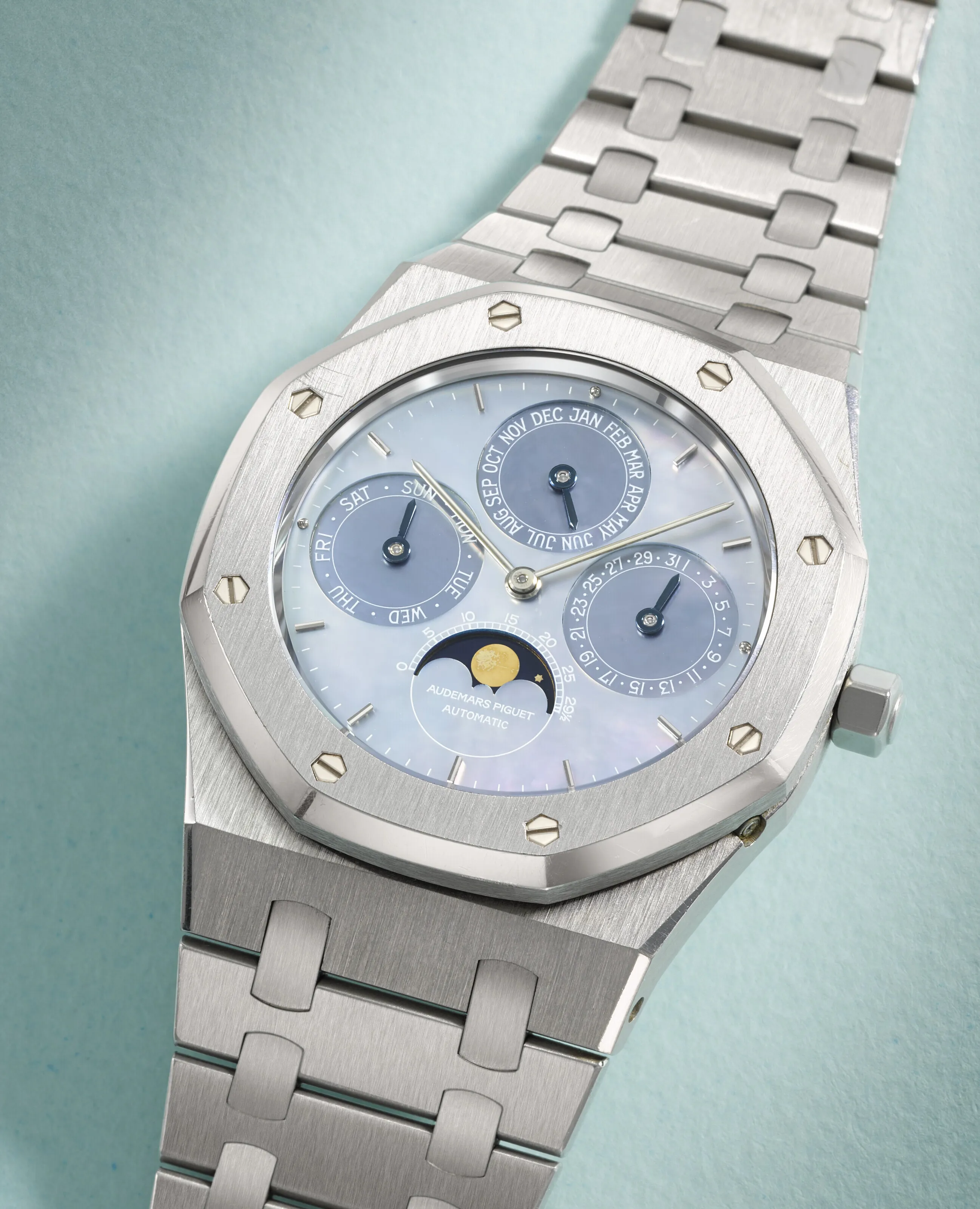 Audemars Piguet Royal Oak 25686PT 39mm Platinum Mother-of-pearl 1