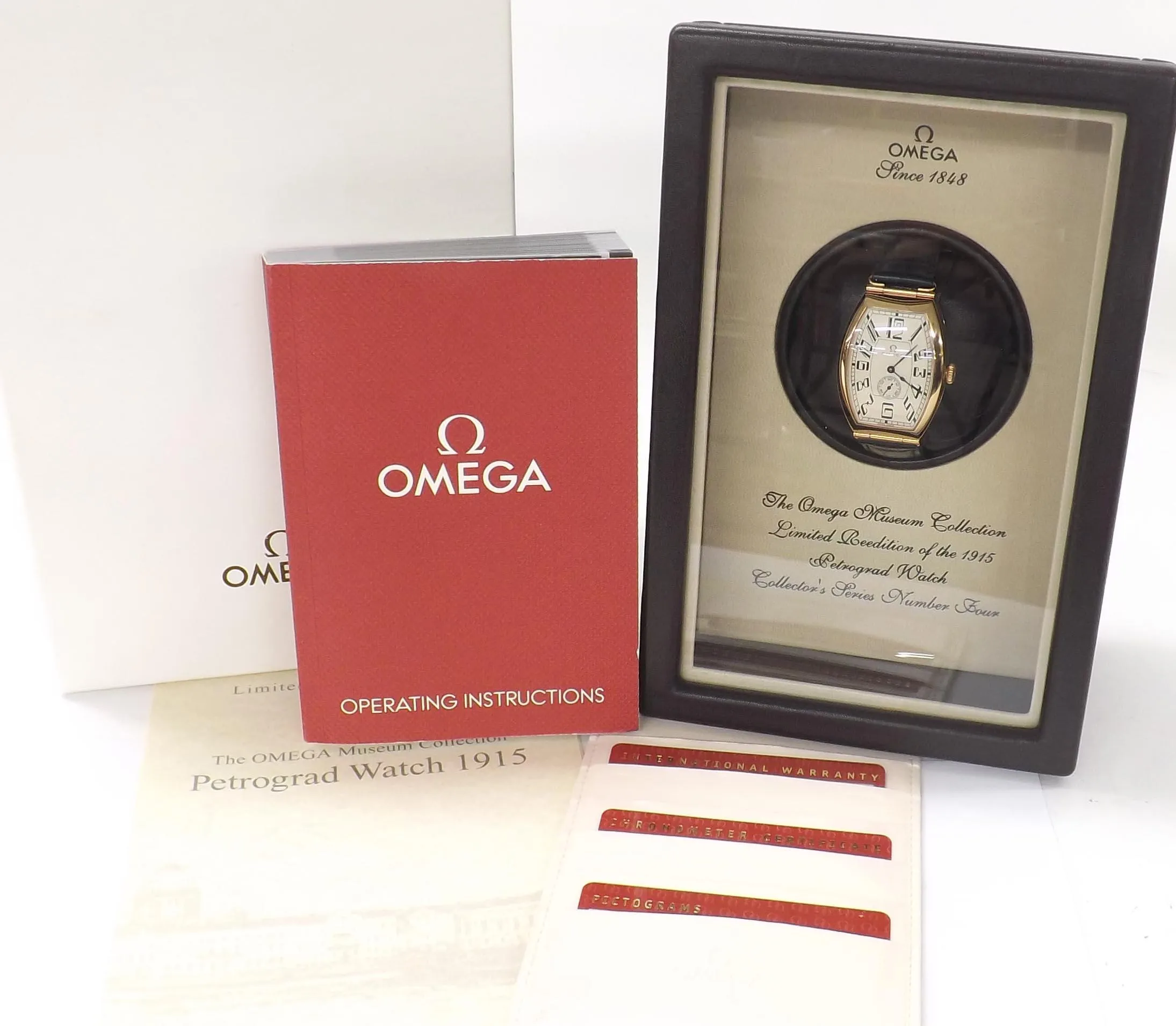 Omega Museum 5703.30.01 32mm Yellow gold Silver