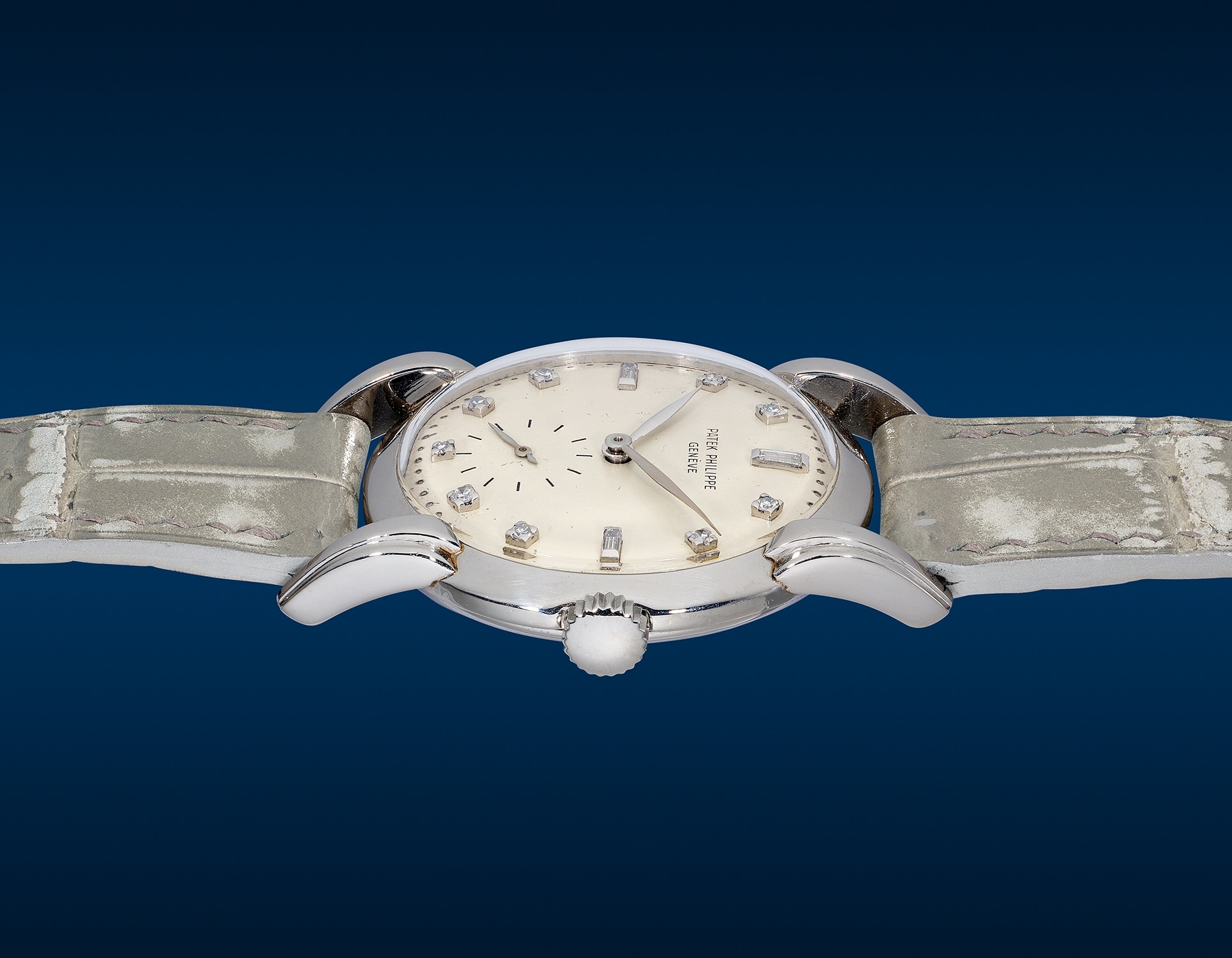 Patek Philippe 2429 Platinum Silver 1951 Hong Kong | The