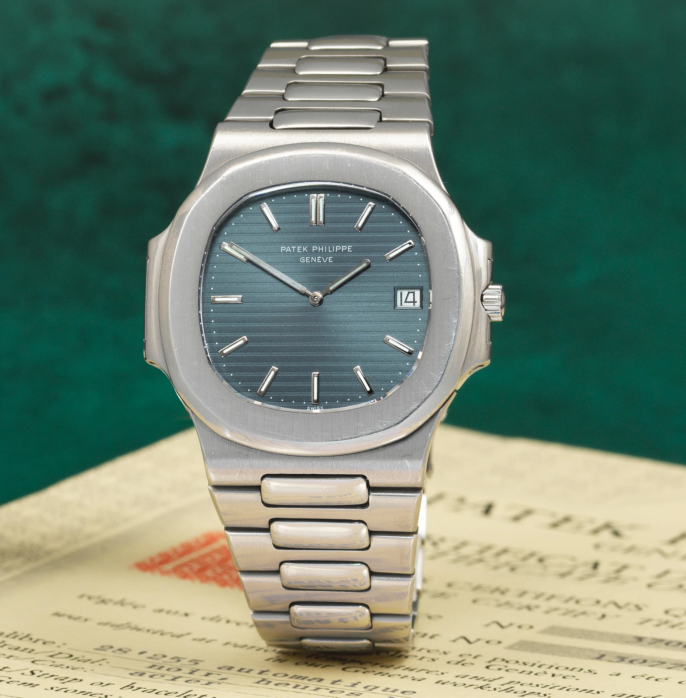 Patek Philippe Nautilus 3700/1 42mm Stainless steel Black