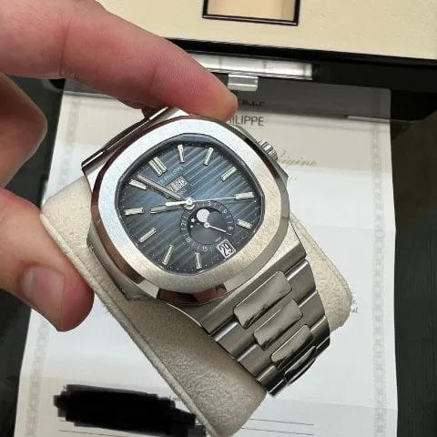 Patek Philippe Nautilus 5726/1A-014 40.5mm Stainless steel Blue