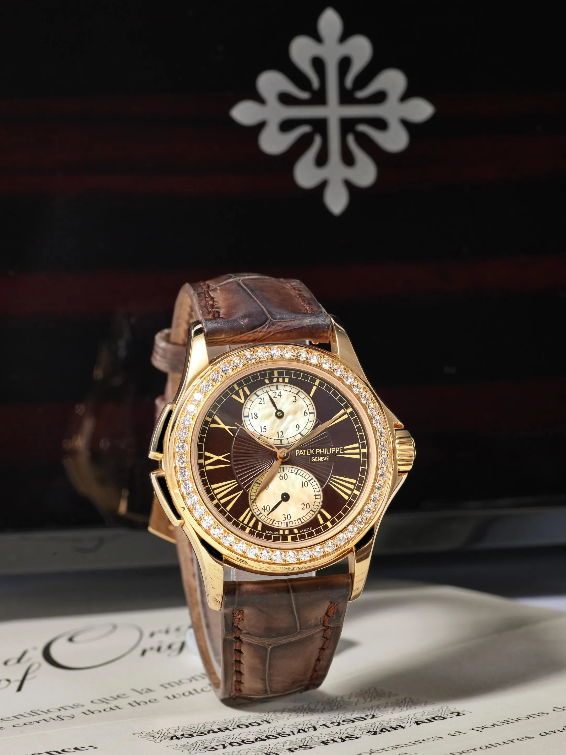 Patek Philippe Calatrava 4934R-001 35mm Rose gold Brown