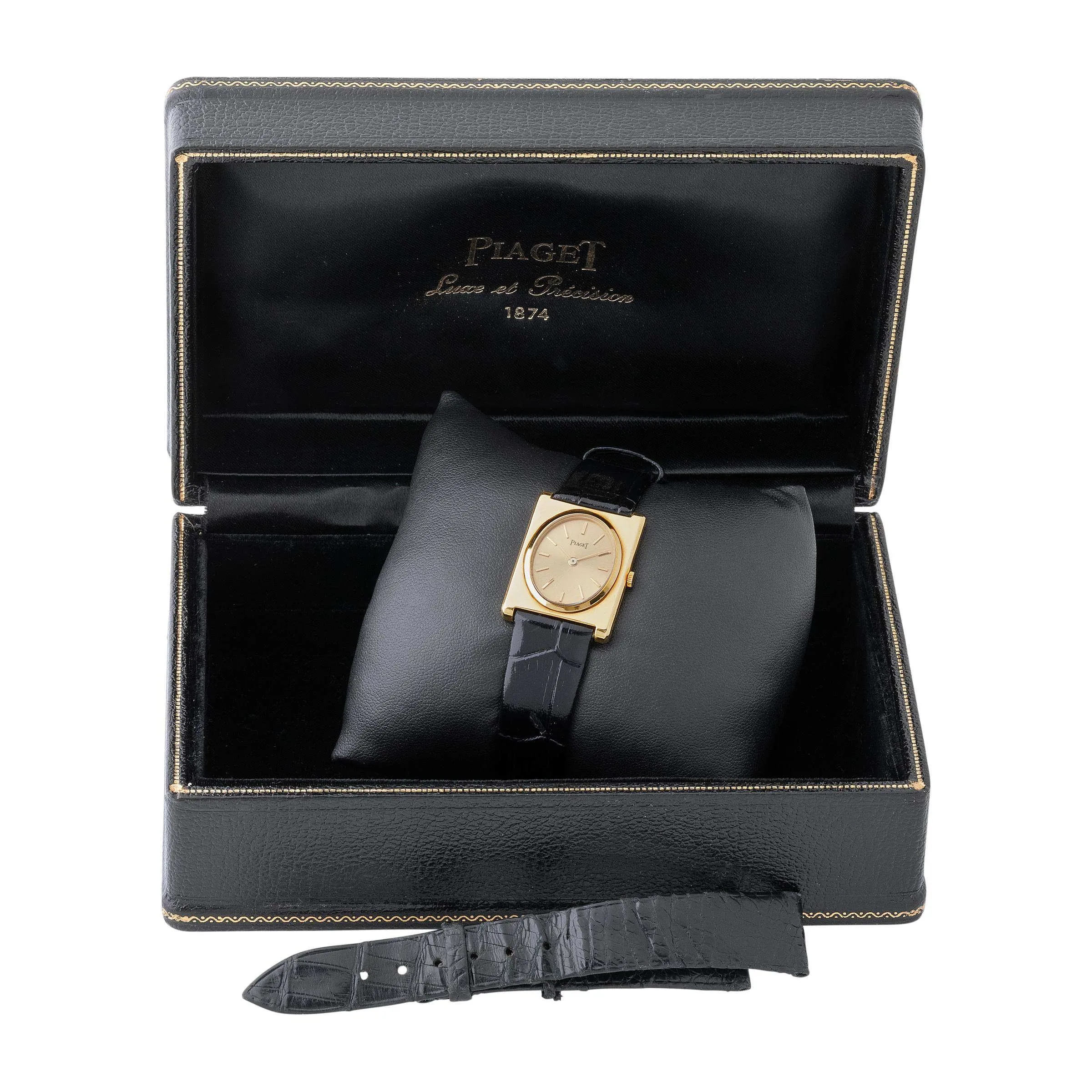 Piaget Tank 9136 22mm Yellow gold Champagne 4