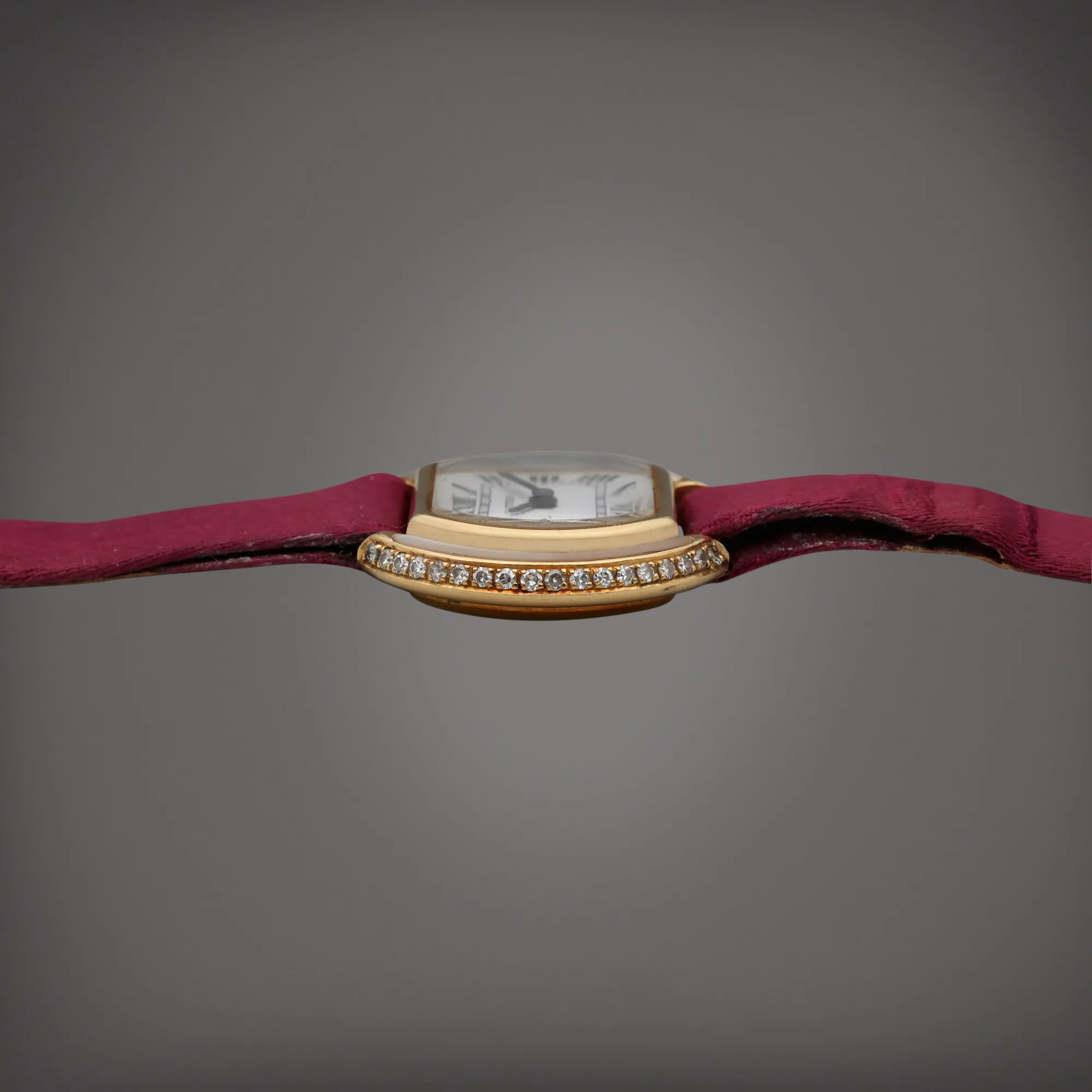 Cartier Ellipse 26mm Yellow gold White 3