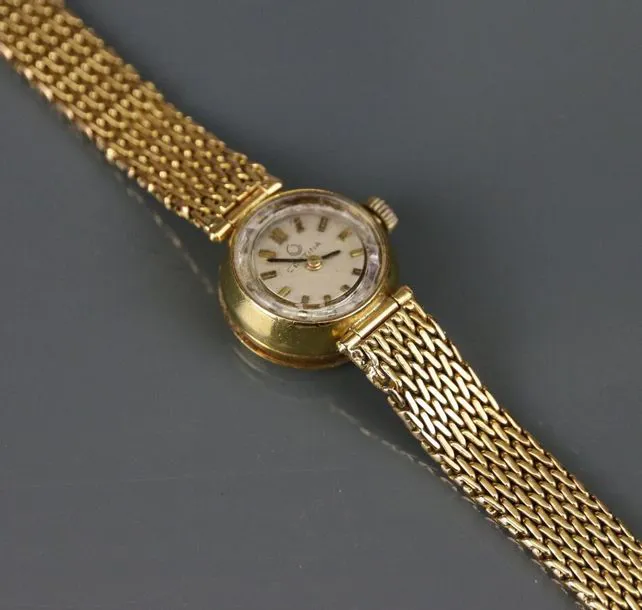 Certina 17mm Yellow gold Silver