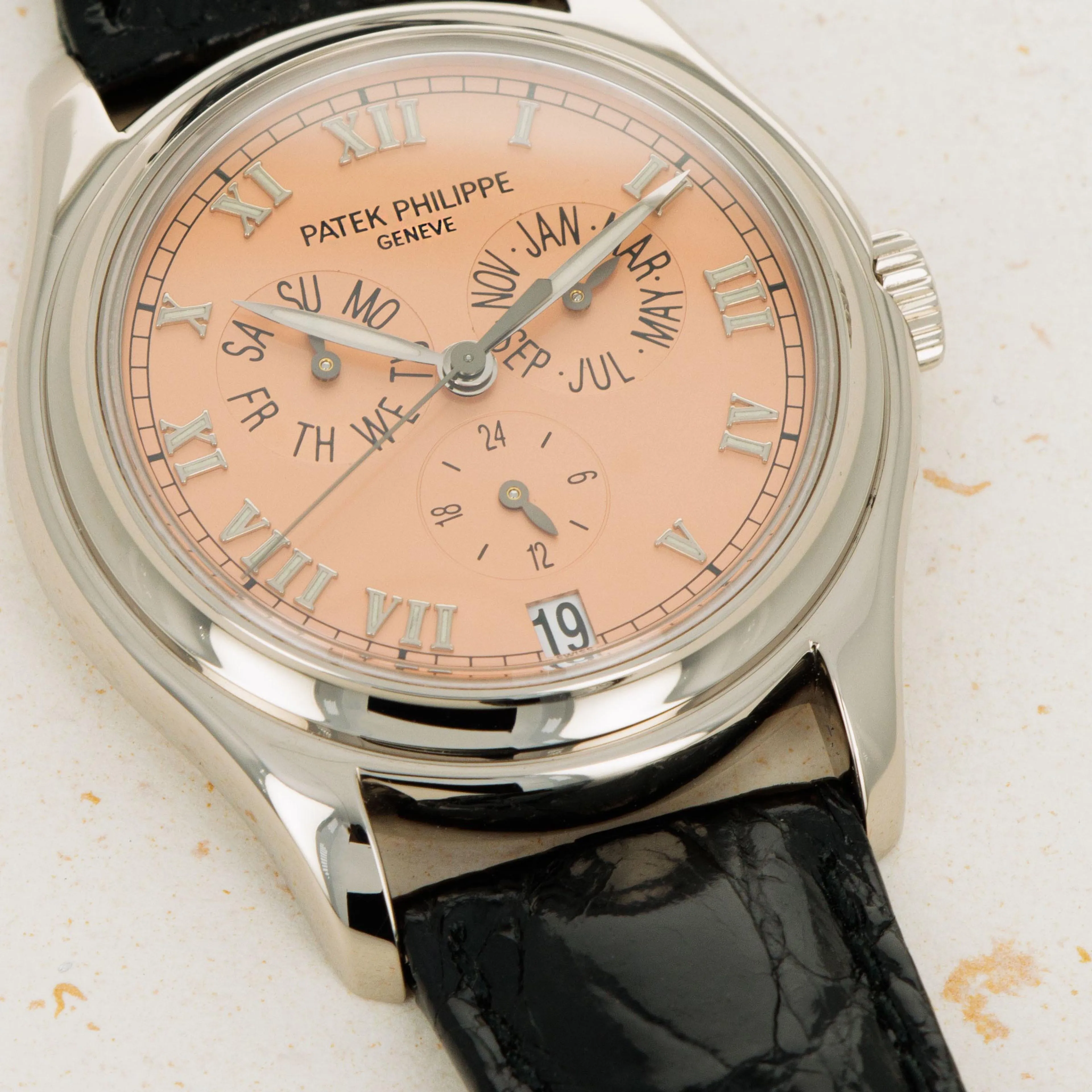 Patek Philippe Annual Calendar 5035G 37mm White gold Salmon 1