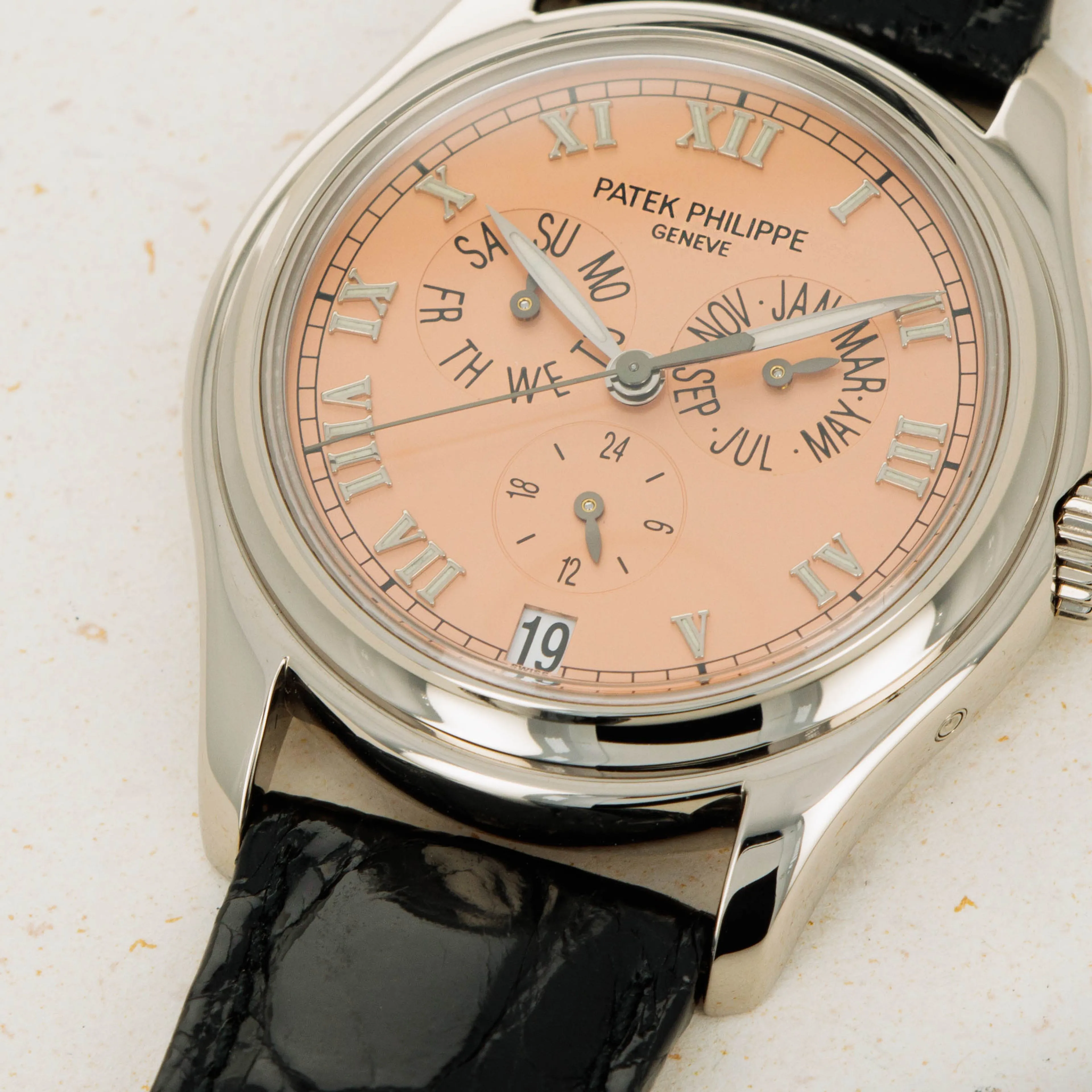 Patek Philippe Annual Calendar 5035G 37mm White gold Salmon 2