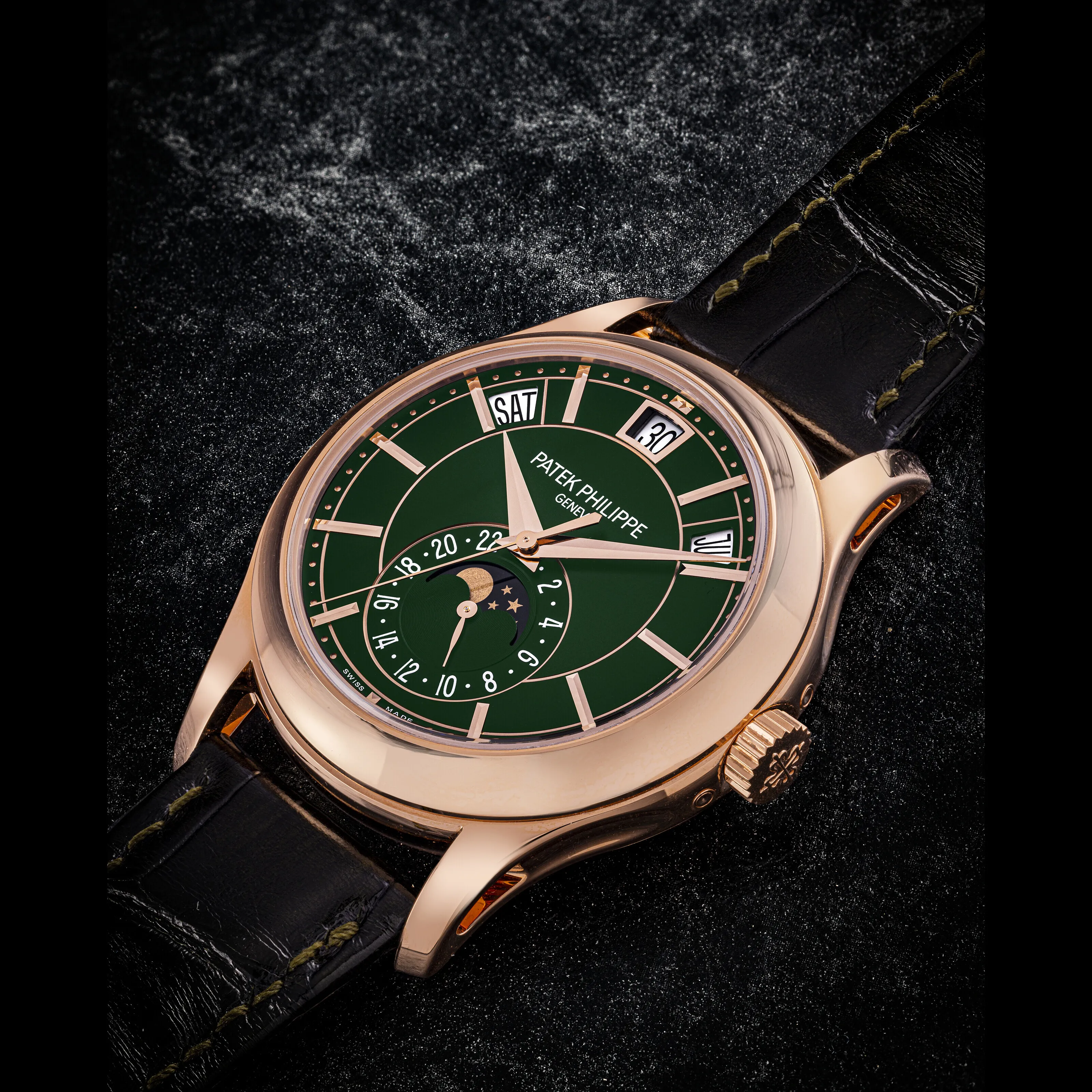 Patek Philippe Annual Calendar 5205R-011 40mm Rose gold Green